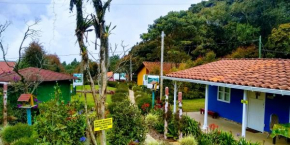 Hospedaje Santaelena -chalets de montaña-